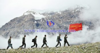 駐藏區(qū)的黃金十一支隊官兵填補了我國高海拔無人區(qū)一個又一個地質空白 季永健 攝