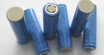 切割機(jī)鋰電正極摻黃色氧化鎢 鋰電池圖片