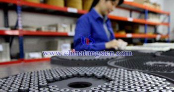 鎢冶煉生產(chǎn)圖片