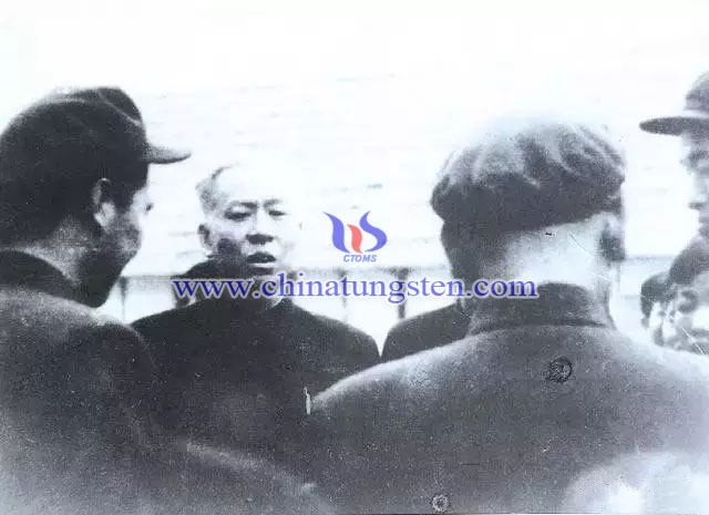 1957年3月27日，國(guó)家主席劉少奇來(lái)廠視察