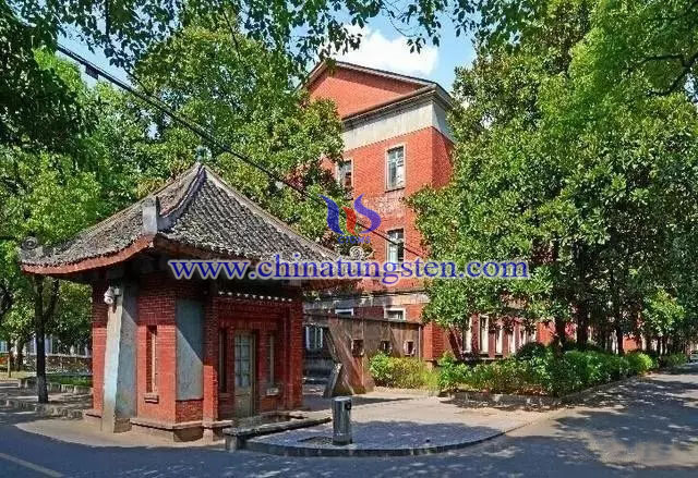 老辦公綜合樓和門(mén)崗